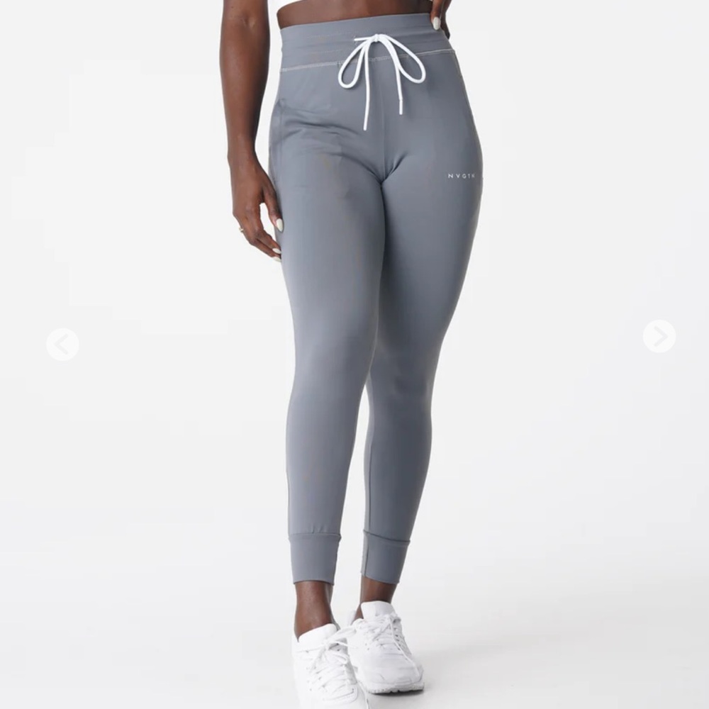 NVGTN Women’s Cloud Grey Joggers | L